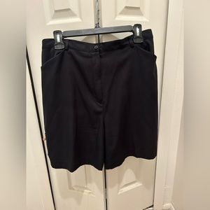 Bette & Court Woman's Golf Shorts, size 12 black